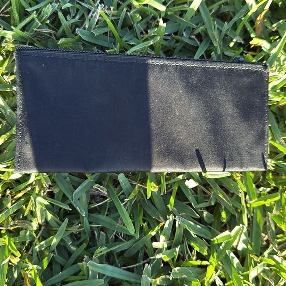 Kate Spade Vintage Black Pencil Case - Excellent Condition - Picture 2 of 3
